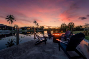 Waterfront Villa - Heated Pool & Hot Tub